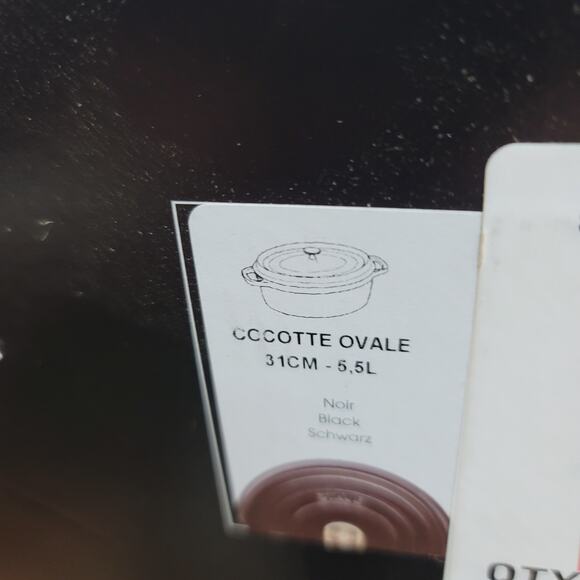 Staub Cocotte Ovale Coq Au Vin 5.75 QUART Black Pan Pot NEW - Picture 6 of 6